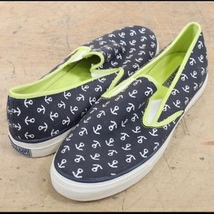 Women’s Sperry Slipon shoes 👟